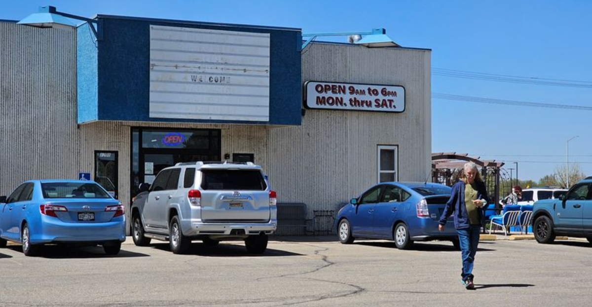 Bargain Hunters Are Traveling Across Colorado To Explore This Giant Flea Market Filled With Incredible Deals