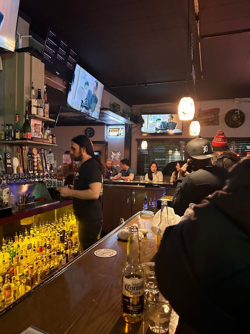 Bartenders Who Actually Make You Feel Welcome Bartenders Who Actually Make You Feel Welcome