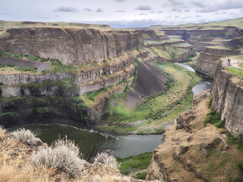 Basalt Canyon Walls Shaped by Ancient Floods Basalt Canyon Walls Shaped by Ancient Floods
