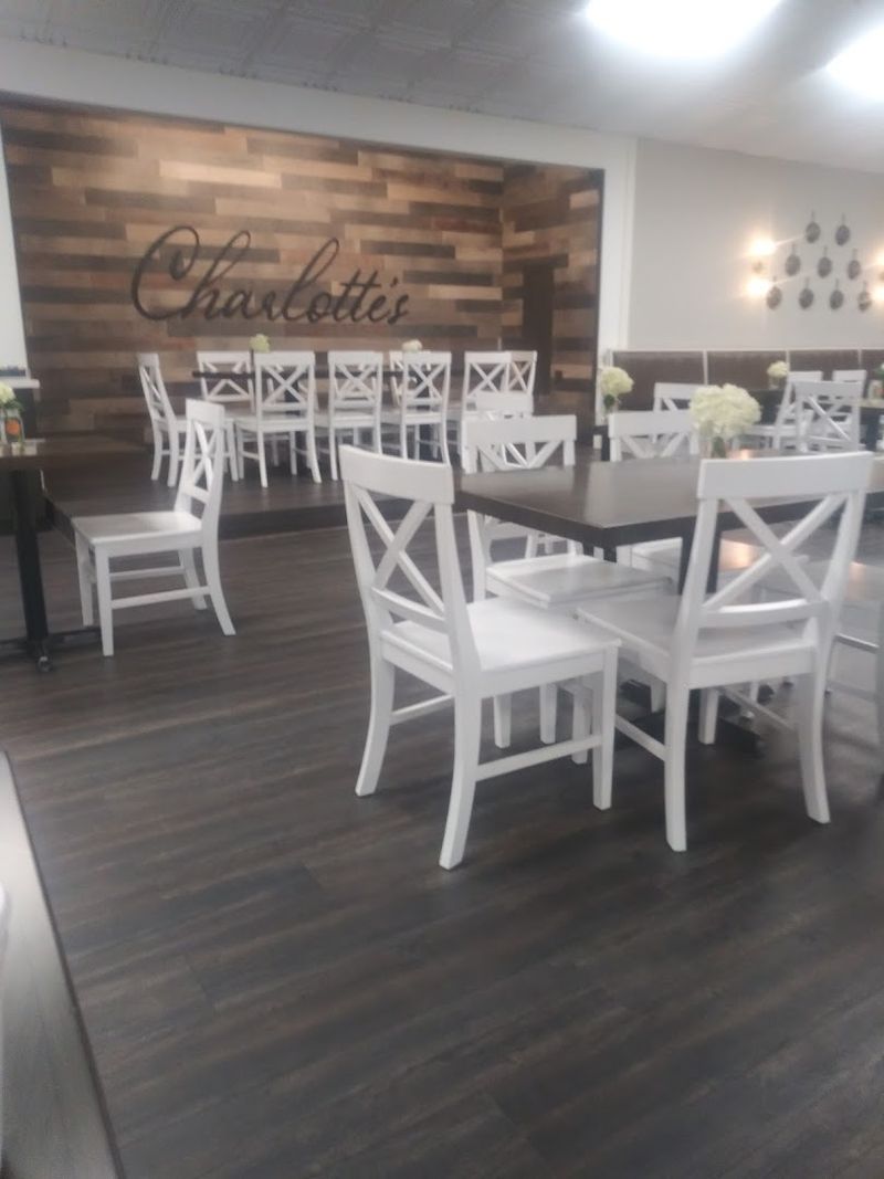 Beautiful Decor That Elevates the Entire Dining Experience