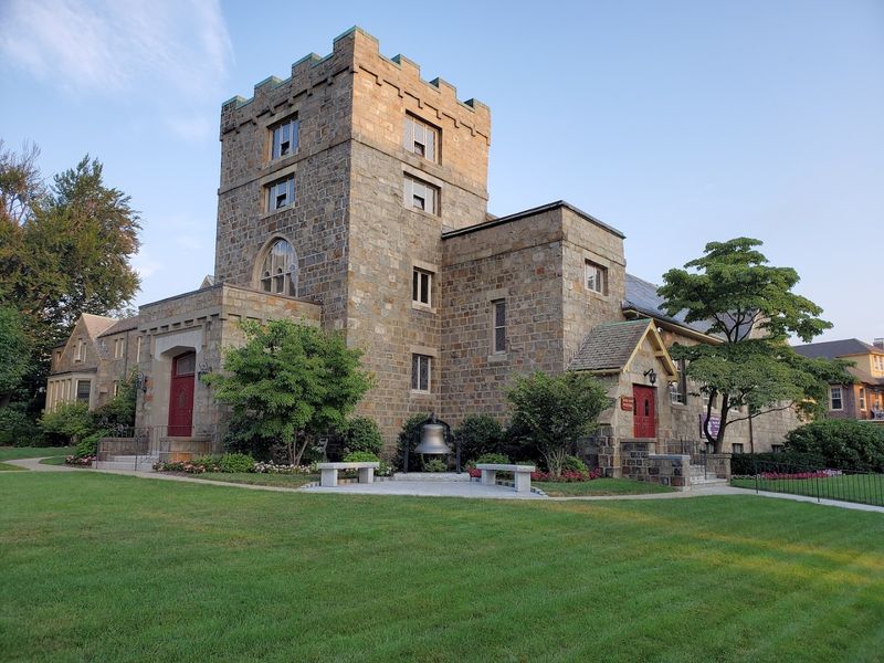 Belmont Hill: Where Elegant Homes Take Your Breath Away