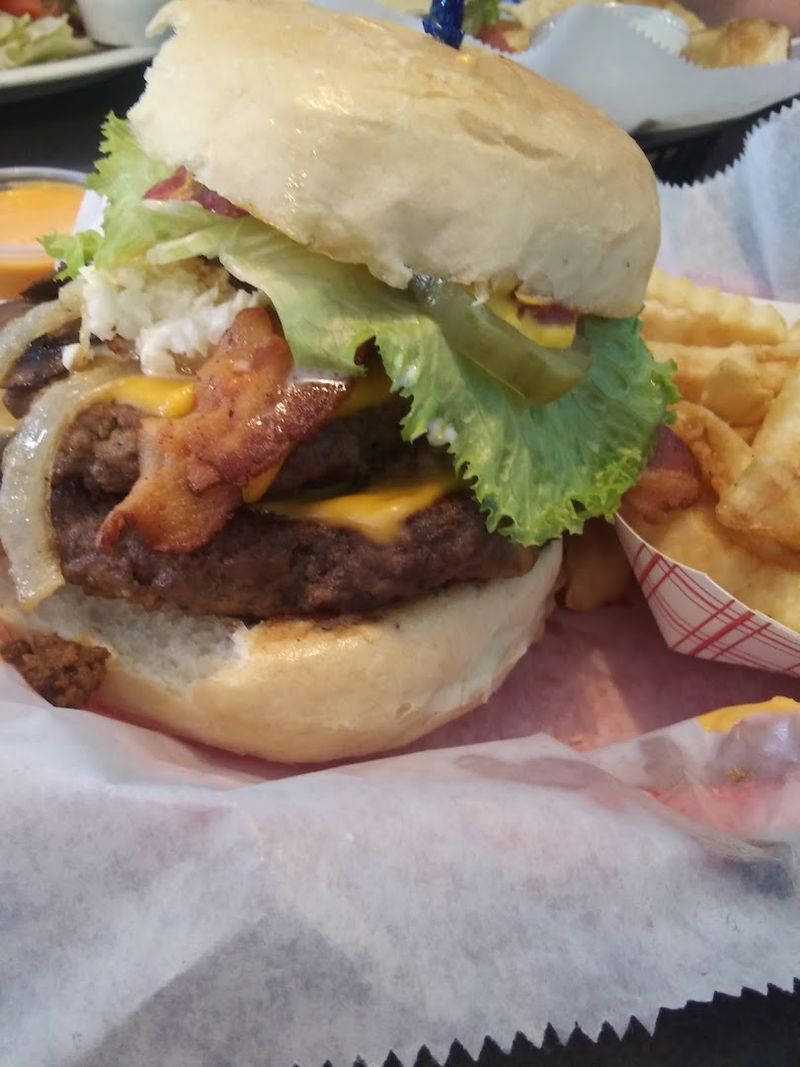 Big Al's Carolina Burger — A Bold Bite of Local Pride