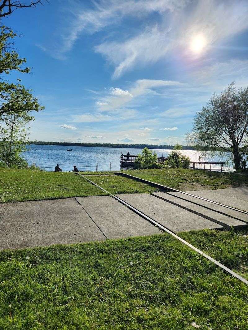Biking Trails That Wind Through Beautiful Scenery Biking Trails That Wind Through Beautiful Scenery