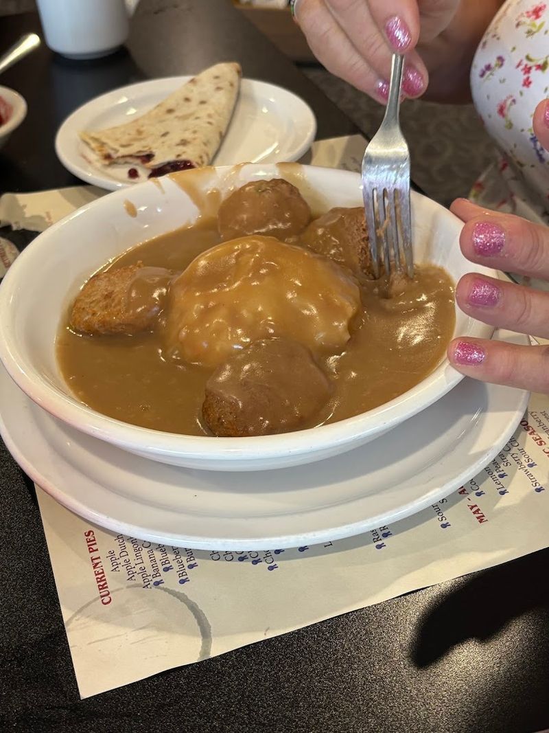 Biscuits and Gravy Done the Old-Fashioned Way