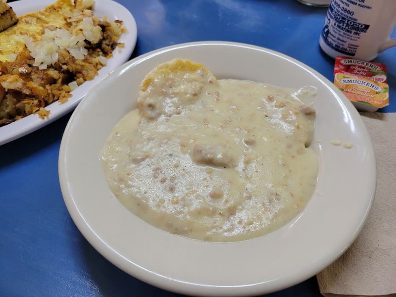 Biscuits and Gravy Done the Old-Fashioned Way