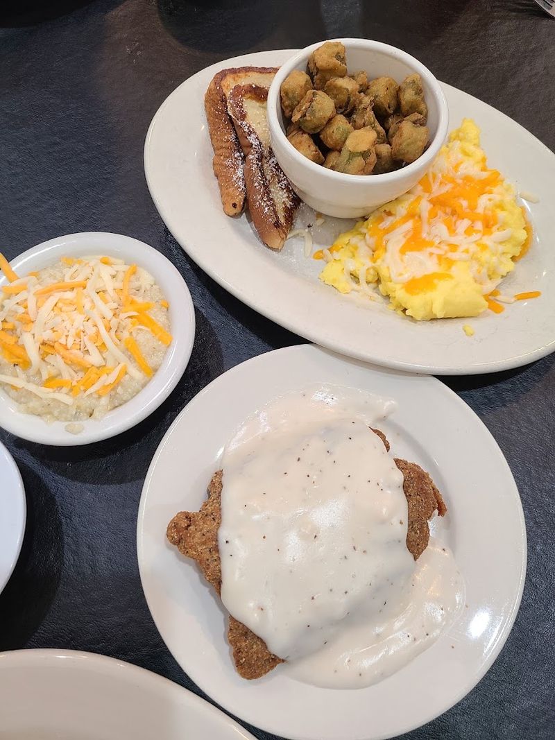 Biscuits and Gravy Done the Southern Way