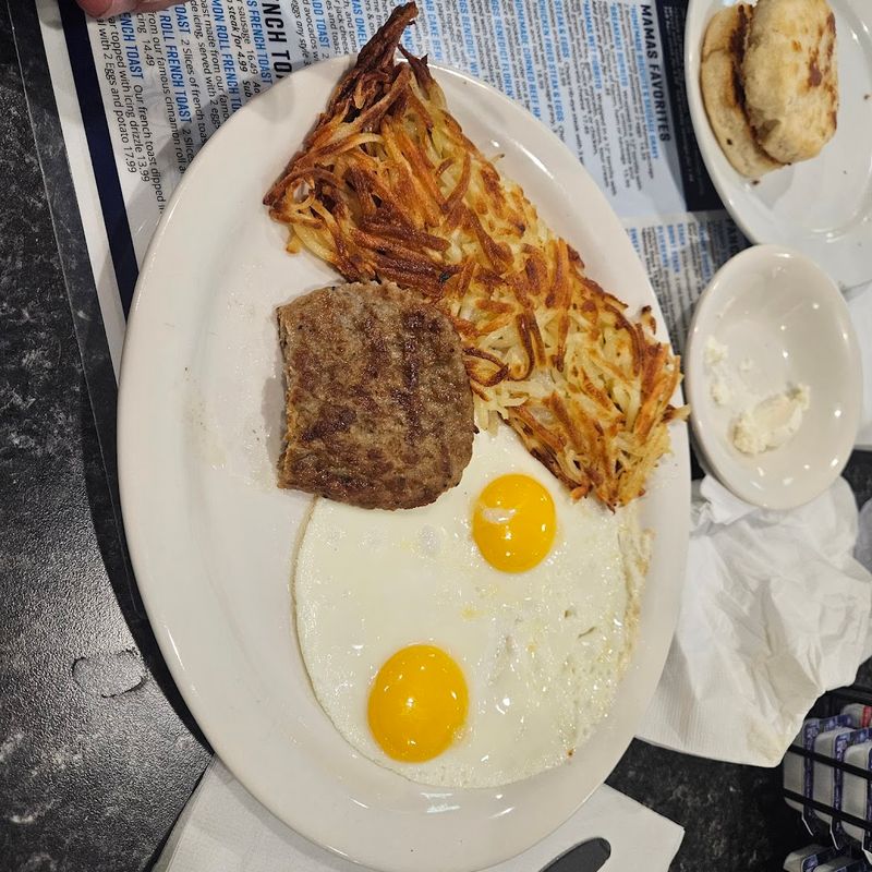 Biscuits and Gravy That Bring the Comfort