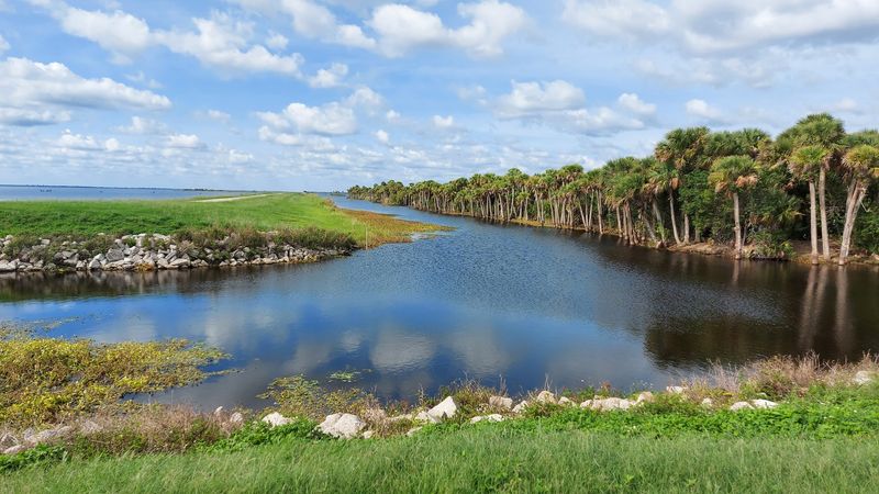 Boating Access to the St. Johns River System