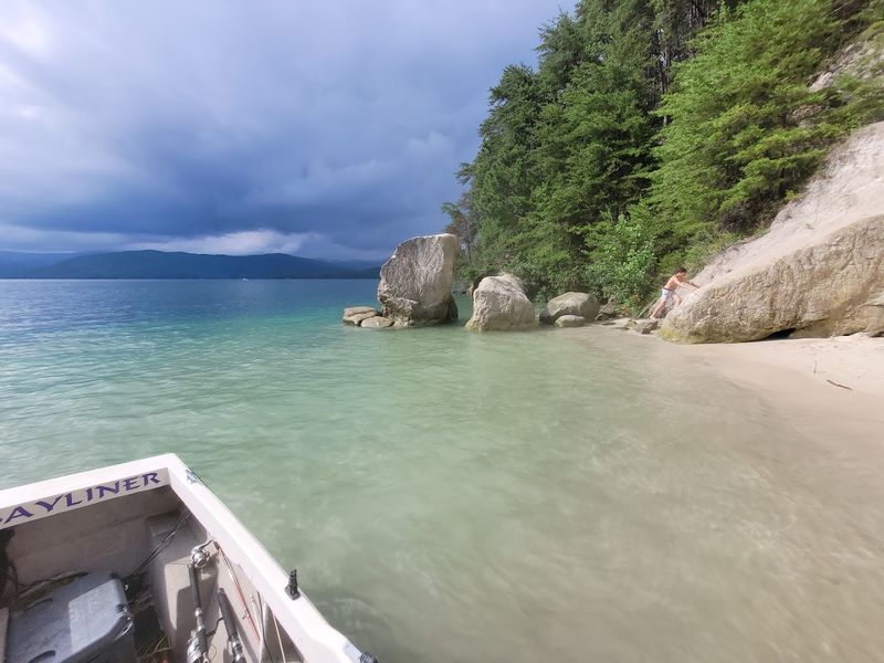 Boating With Stunning Views Around Every Bend