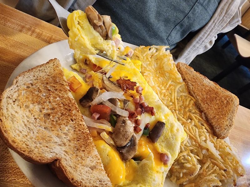 Breakfast So Good It Brings People Back Again and Again