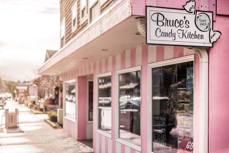 Bruce's Candy Kitchen - Cannon Beach, Oregon Bruce's Candy Kitchen - Cannon Beach, Oregon