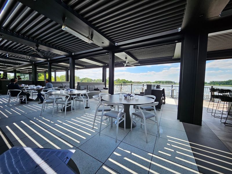 Brunch Service That Draws Crowds Every Weekend Brunch Service That Draws Crowds Every Weekend