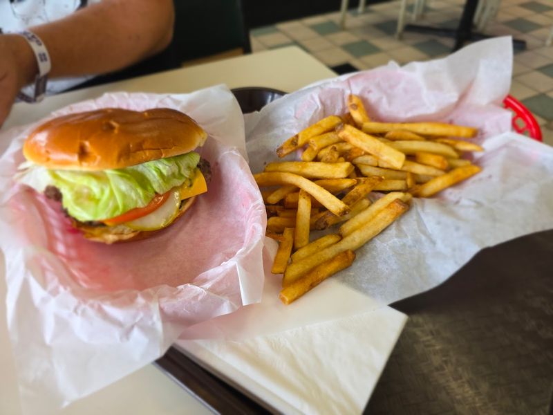 Burgers That Deserve More Credit Burgers That Deserve More Credit