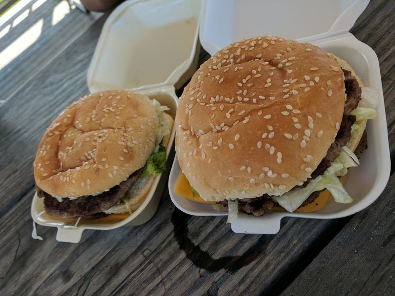 Burgers That Hold Their Own on the Menu Burgers That Hold Their Own on the Menu