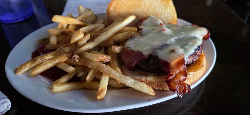 Burgers and Chicken Sandwiches Worth Exploring