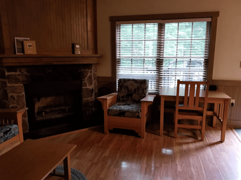 Cabin Rentals: Rustic Comfort in the Heart of the Mountains