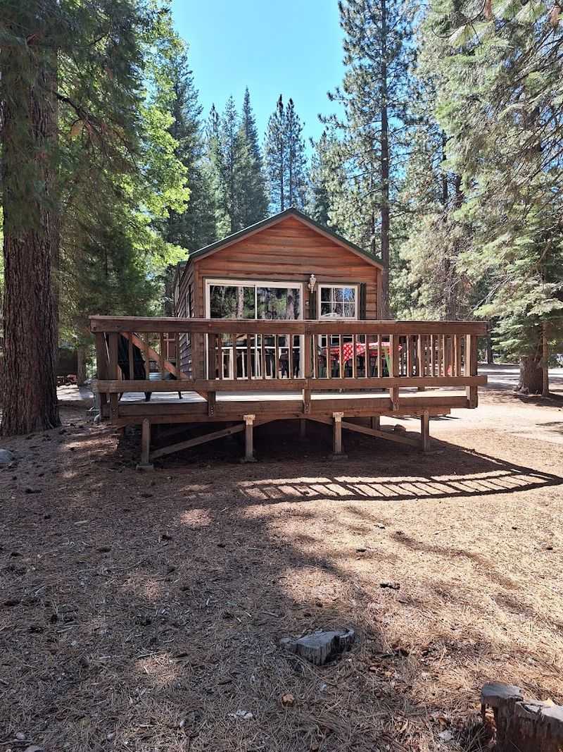 Cabin Stays for a Cozy Getaway Cabin Stays for a Cozy Getaway