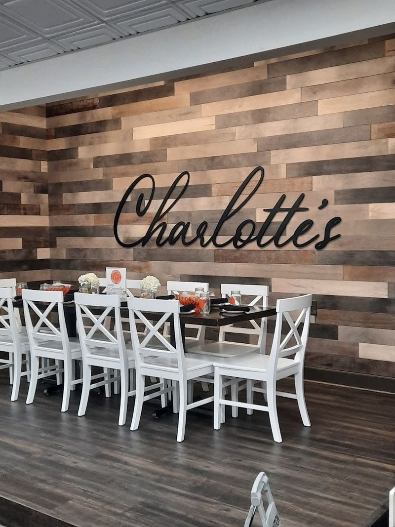Cafeteria-Style Dining Done With Pure Elegance