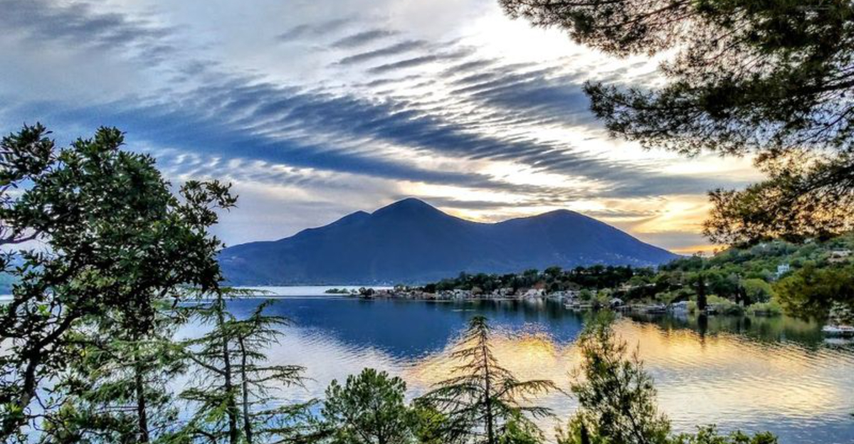 California Is Home To Americas Oldest Lake And Almost Nobody Realizes It