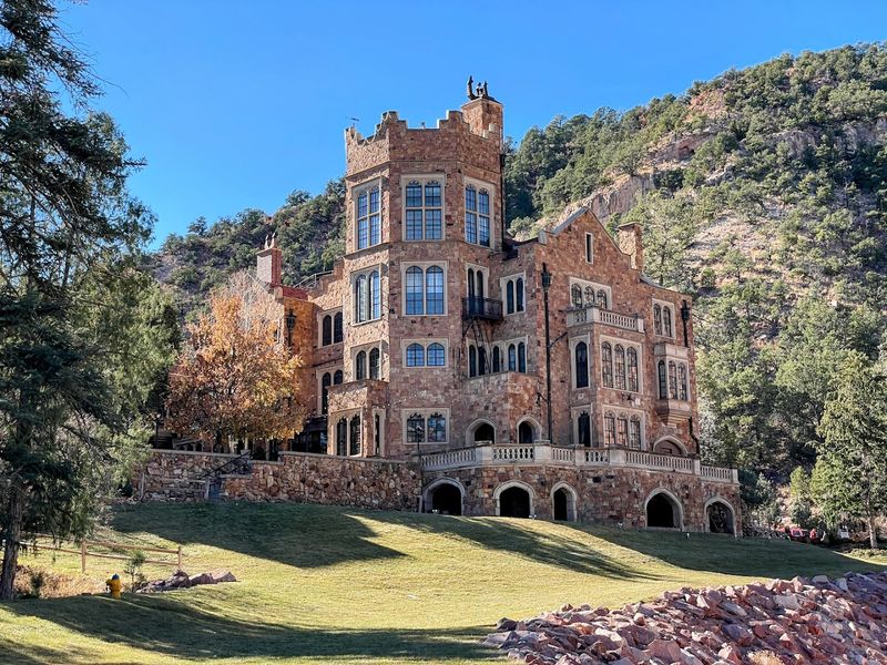 Castle Tours Full of Fascinating Stories Castle Tours Full of Fascinating Stories