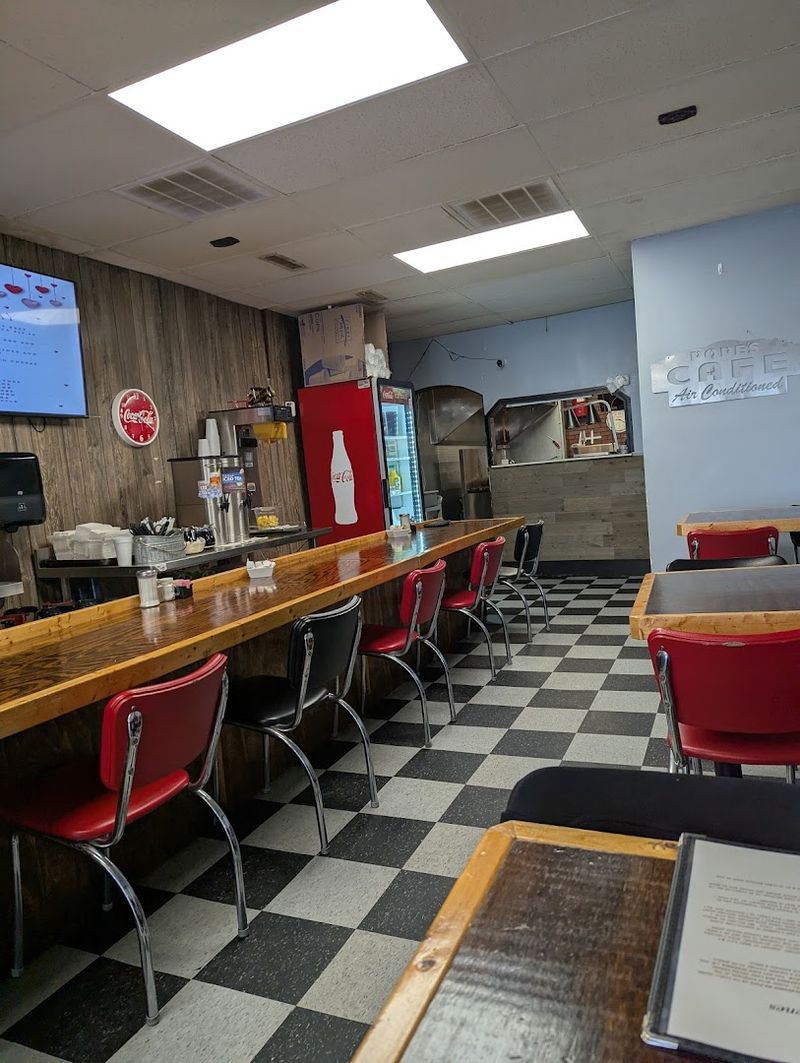 Charming Vintage Atmosphere and Antique Decor