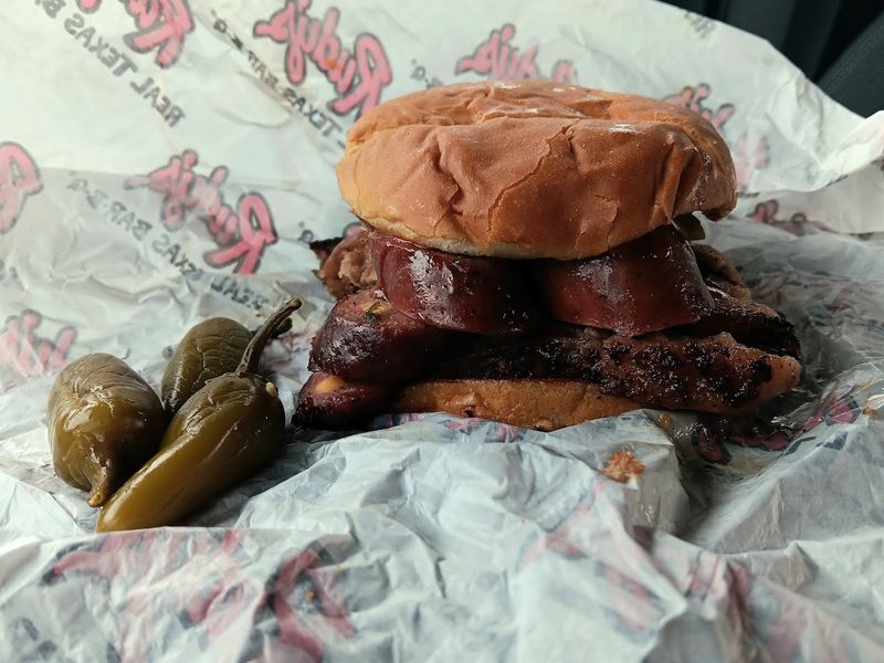 Cheddar Jalapeno Sausage With That Perfect Snap