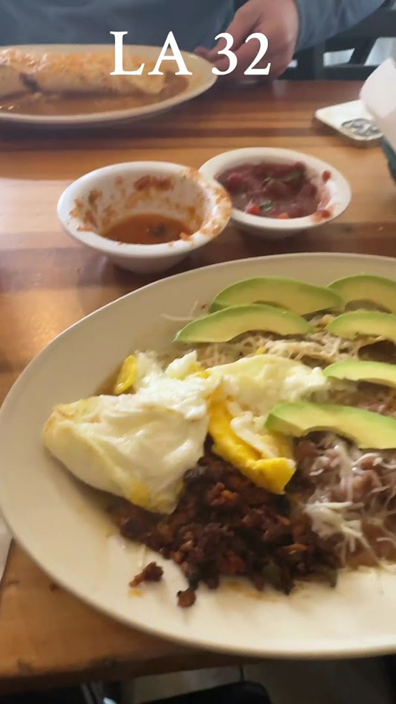 Chilaquiles That Deserve Their Own Fan Club Chilaquiles That Deserve Their Own Fan Club