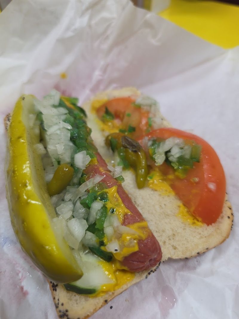 Chili Dogs That Have Customers Coming Back for More Chili Dogs That Have Customers Coming Back for More