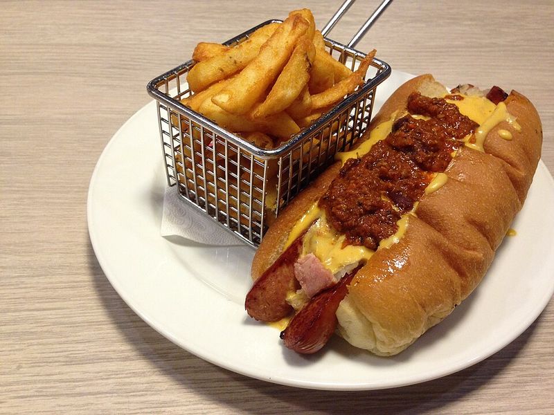 Chili dogs