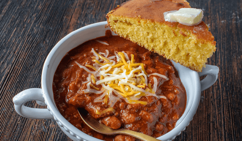 Chili with cornbread