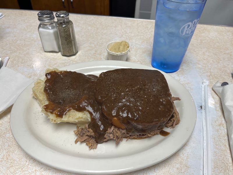 Classic Open-Faced Roast Beef Sandwich Classic Open-Faced Roast Beef Sandwich