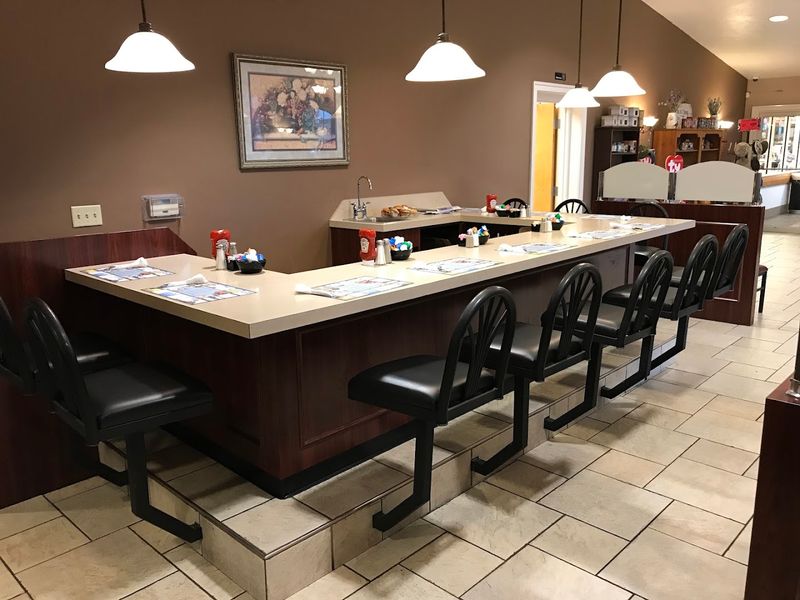 Clean and Welcoming Dining Environment