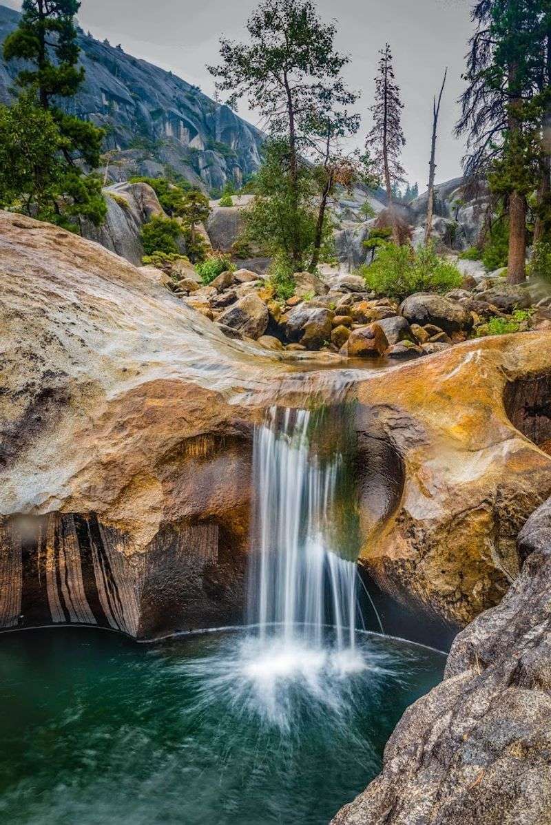 Cleo's Bath – Pinecrest, California