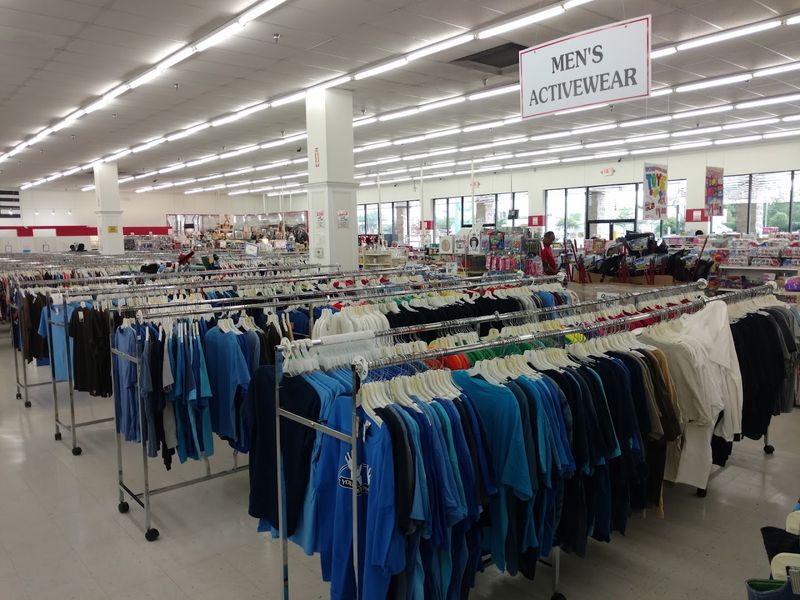 Clothing Sections Organized So Well You Can Actually Find Your Size