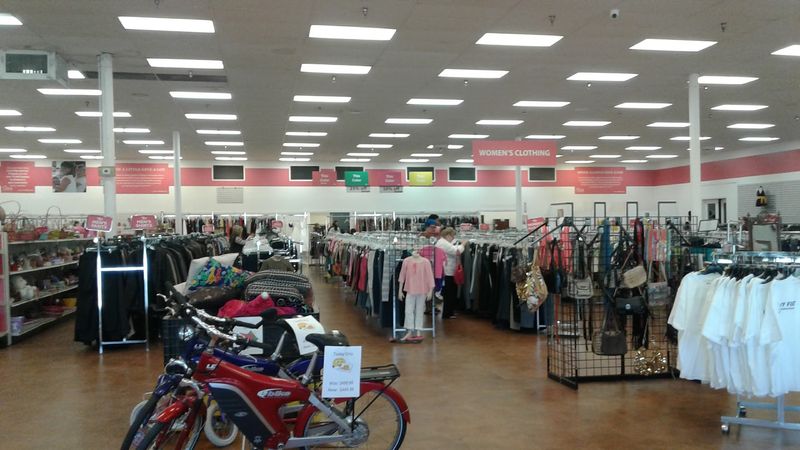 Clothing Sorted by Size — No More Digging Blindly