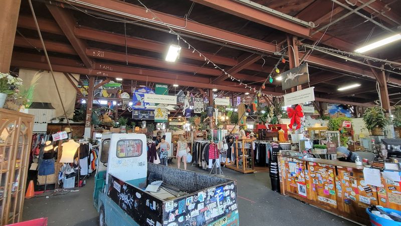 Clothing and Apparel Worth Sifting Through Clothing and Apparel Worth Sifting Through