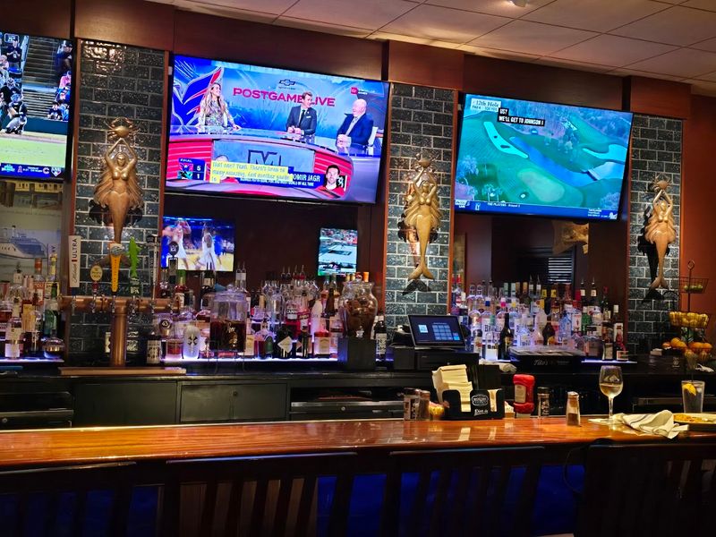 Cocktails and a Lively Atmosphere for Every Occasion