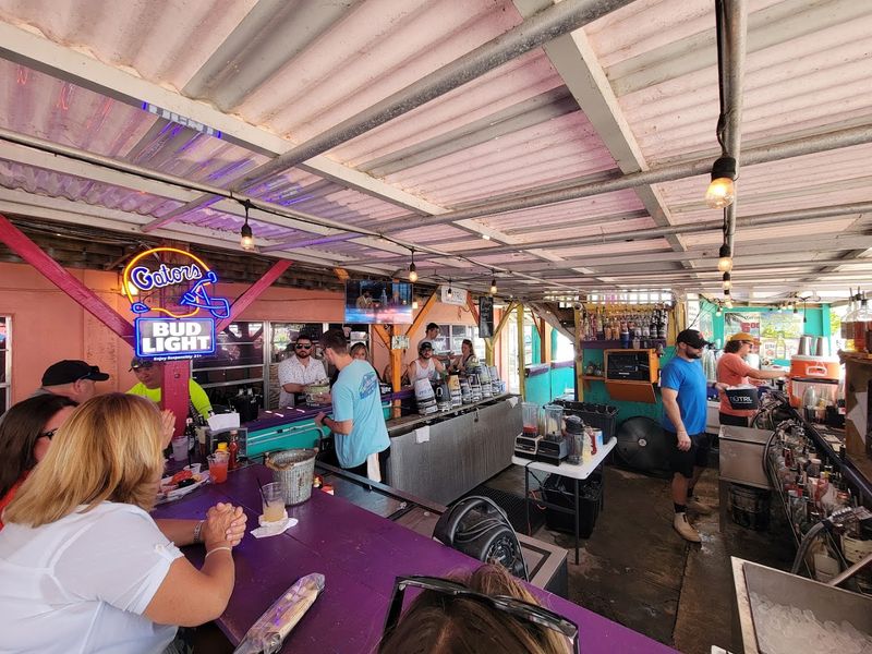 Cold Drinks and a Bar Scene That Knows How to Have Fun