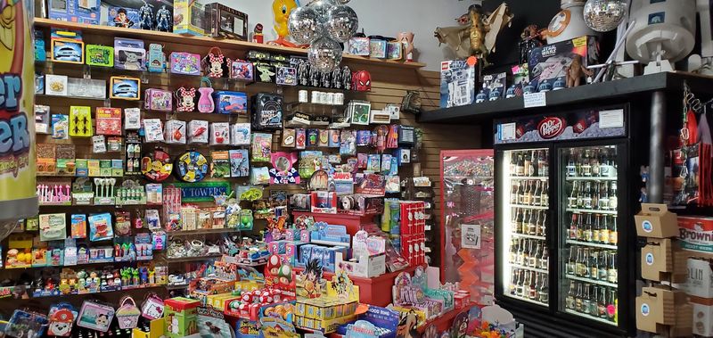 Collectible Memorabilia and Cult Classic Finds Collectible Memorabilia and Cult Classic Finds