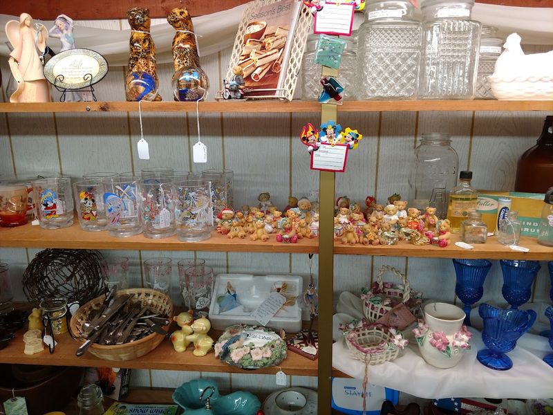 Collectibles That Complete Your Set Collectibles That Complete Your Set