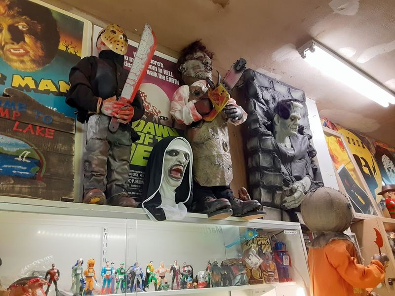 Collectibles and Memorabilia That Serious Collectors Love Collectibles and Memorabilia That Serious Collectors Love