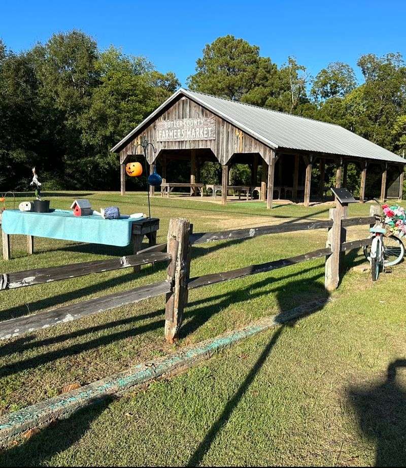 Community Events That Bring Generations Together
