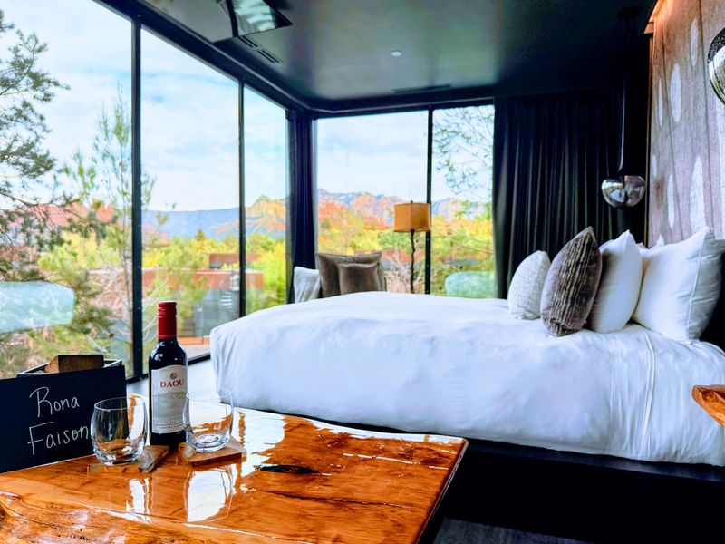 Complimentary Breakfast Served in Bed