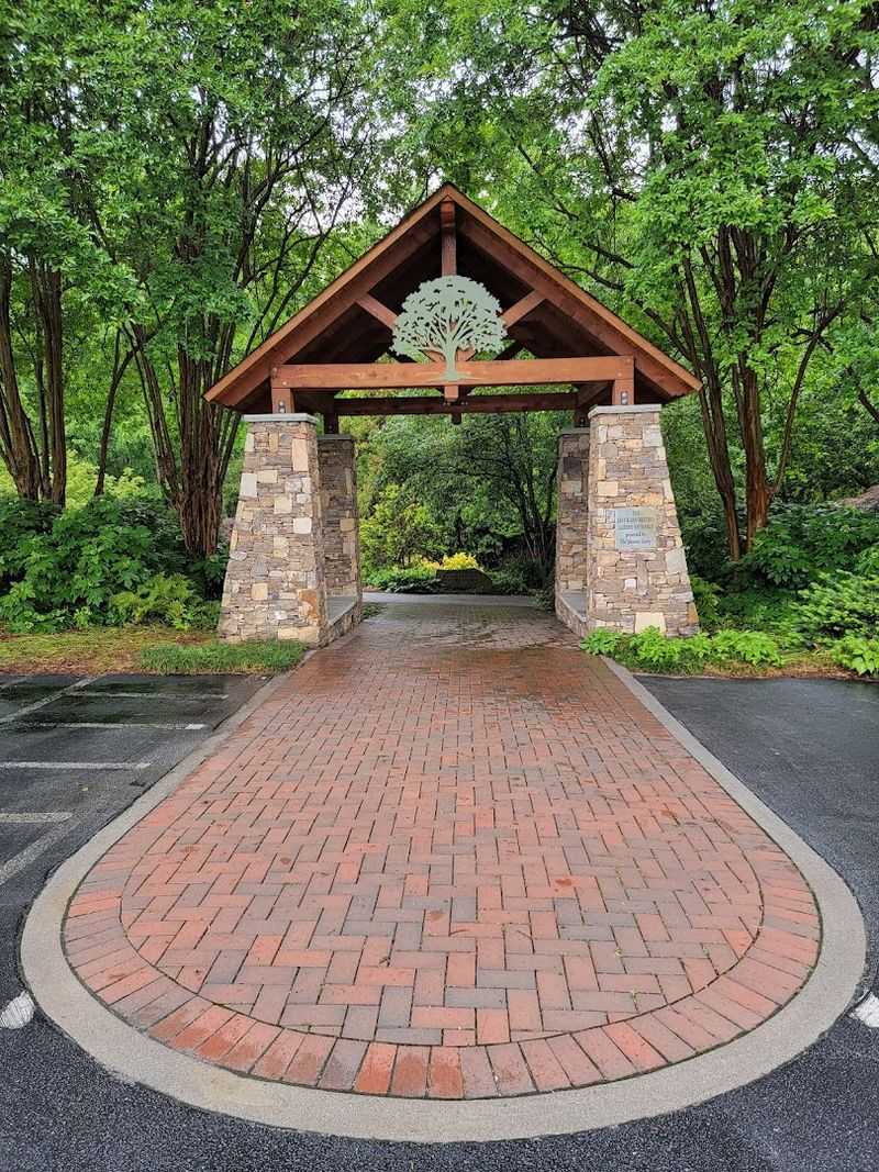 Convenient Hours and Location That Make Day Trip Planning a Breeze