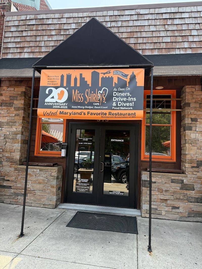 Convenient Location With Parking Options In Roland Park