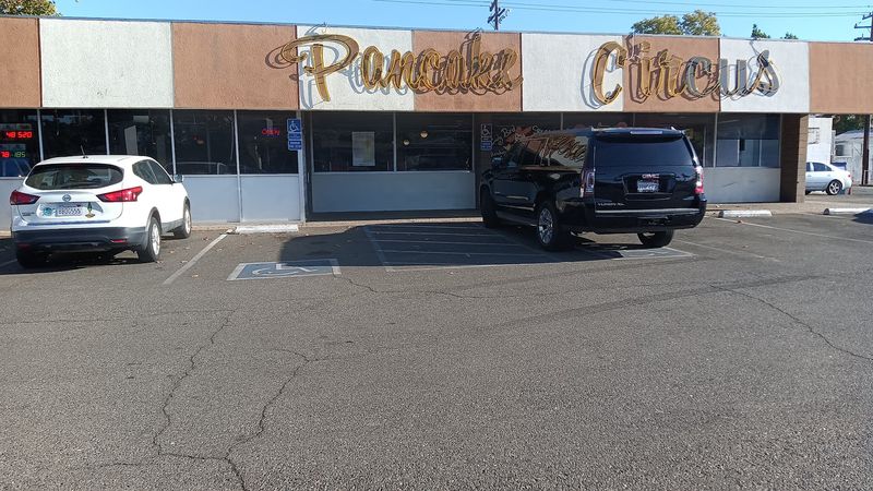 Convenient Location and Parking Right on Broadway