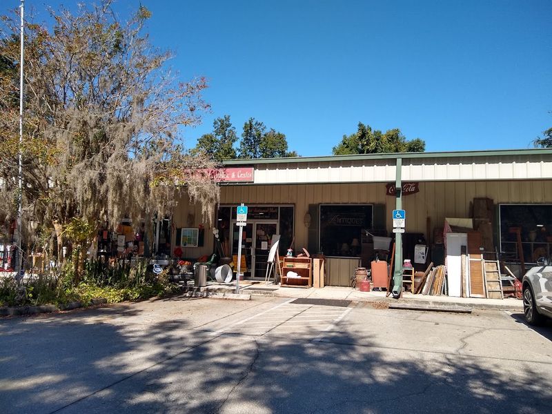 Convenient Location and Parking on Julington Creek Road