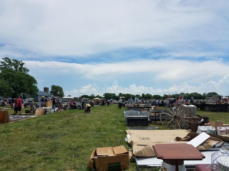 Country Auctions Full of Hidden Treasures
