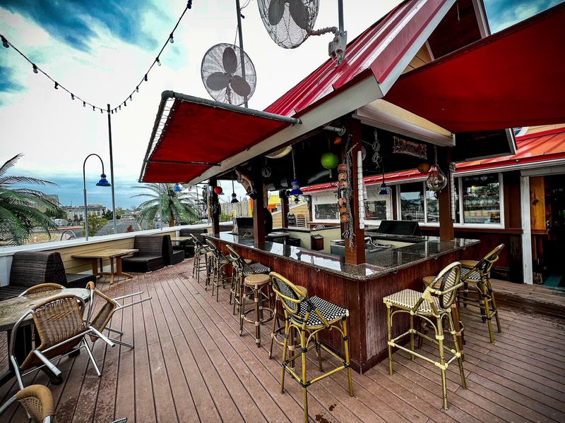 Covered Outdoor Dining With That Perfect Ocean Breeze Covered Outdoor Dining With That Perfect Ocean Breeze