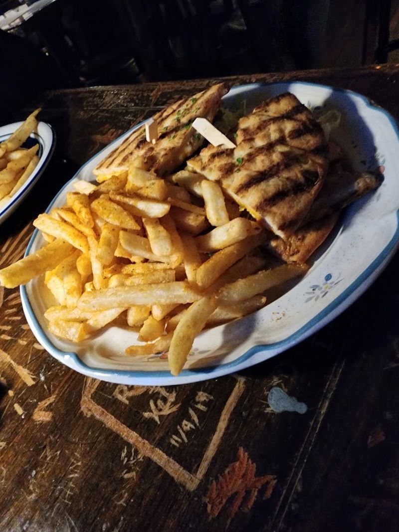 Crab Cake Sandwich That Delivers on Baltimore's Big Promise